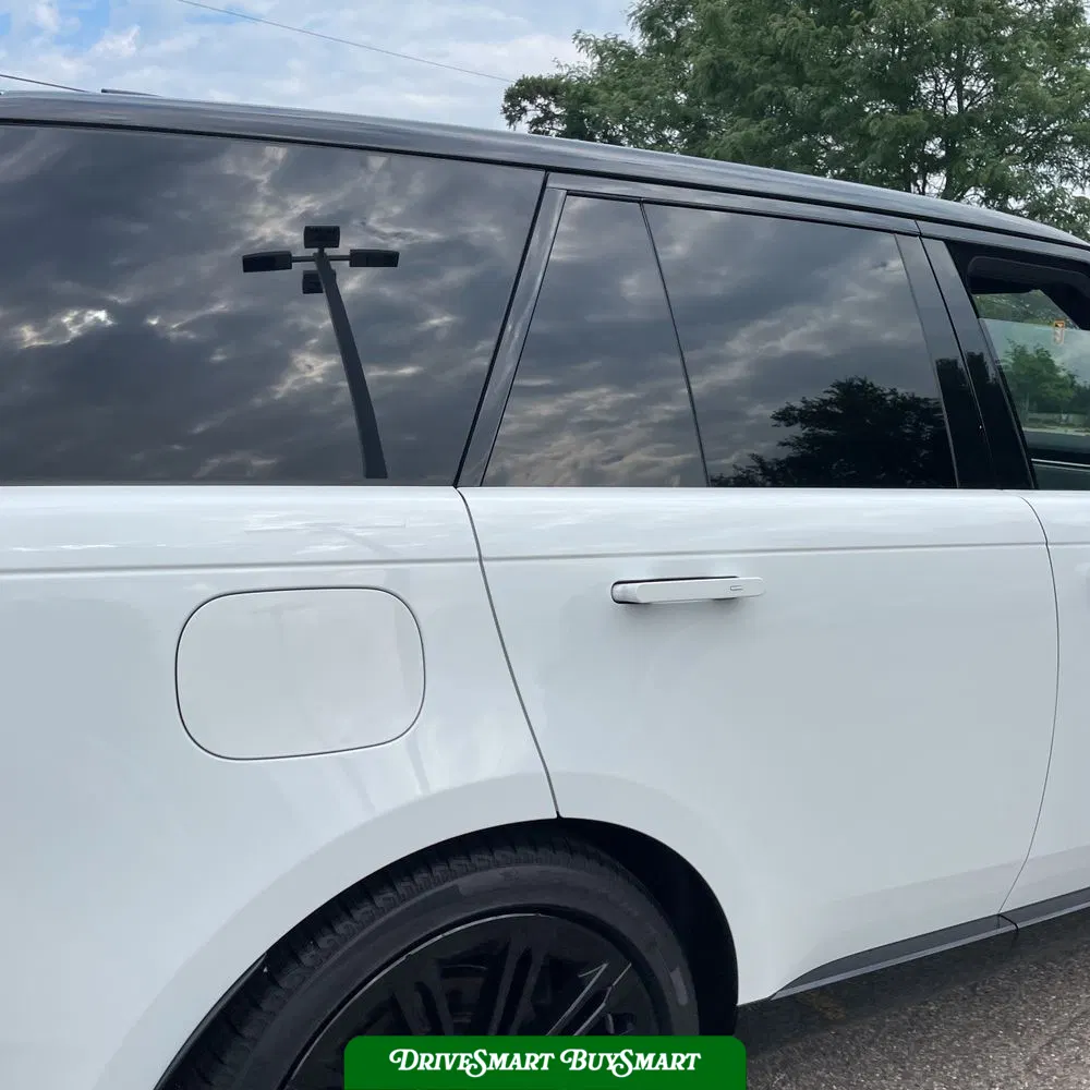 2025 Land Rover Range Rover P400 SE