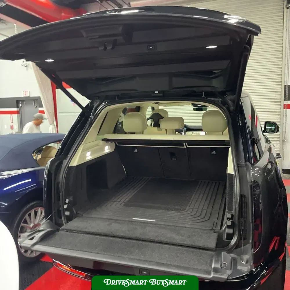 2023 Land Rover Range Rover SE
