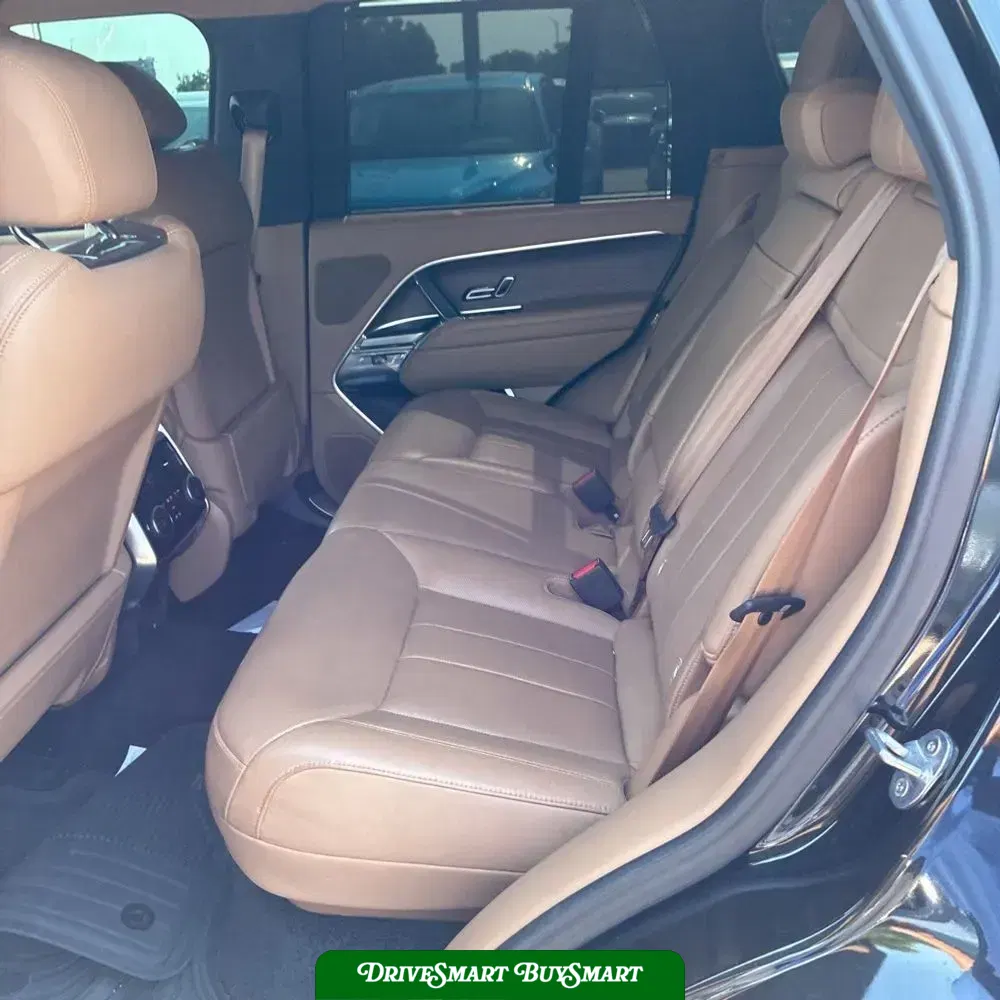 2023 Land Rover Range Rover SE