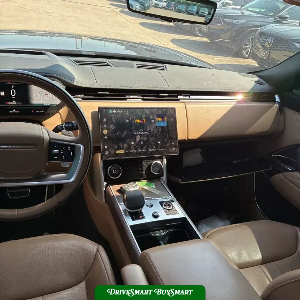2023 Land Rover Range Rover SE