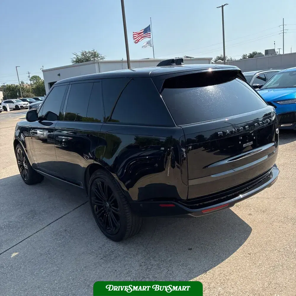 2023 Land Rover Range Rover SE