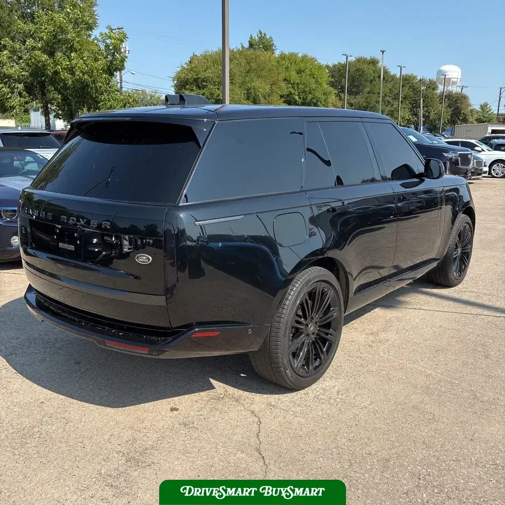2023 Land Rover Range Rover SE