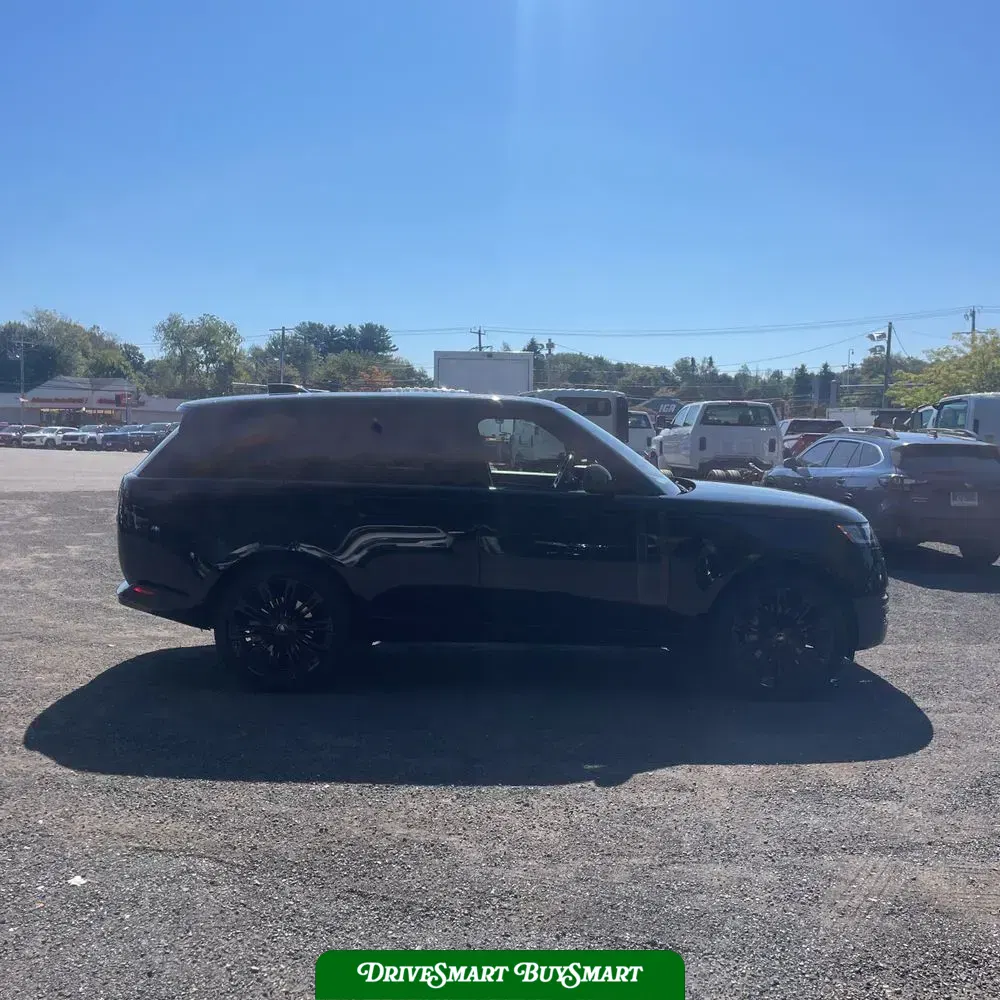 2023 Land Rover Range Rover SE