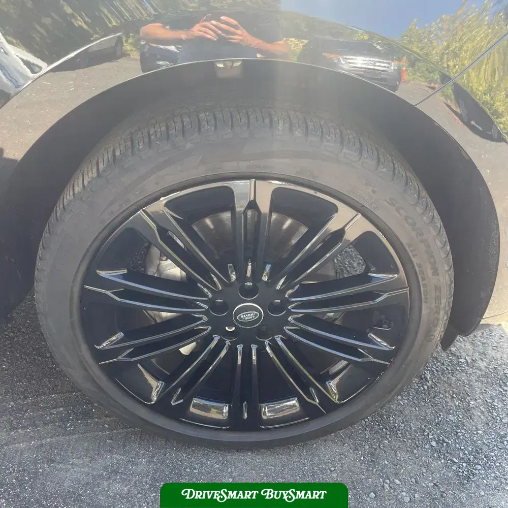 2023 Land Rover Range Rover SE