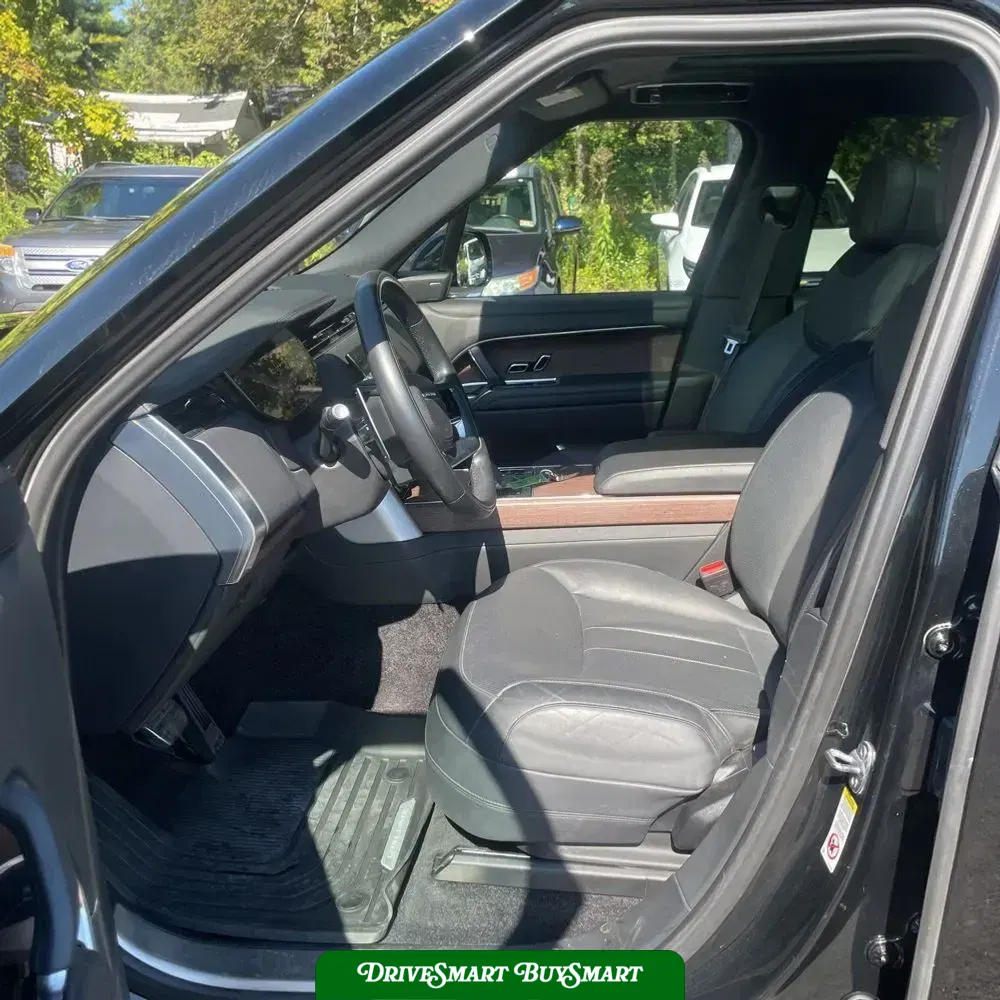 2023 Land Rover Range Rover SE