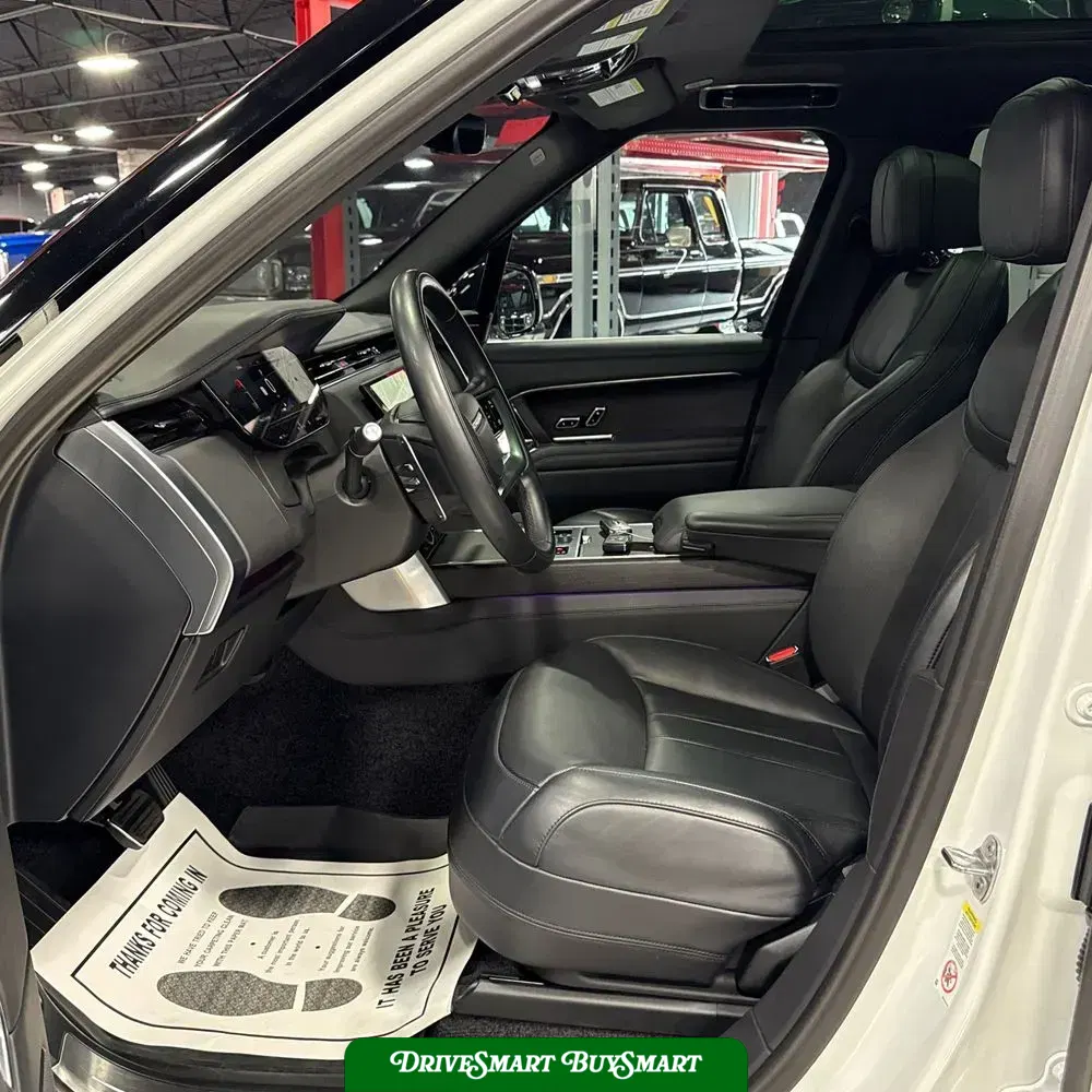 2023 Land Rover Range Rover P530 SE LWB