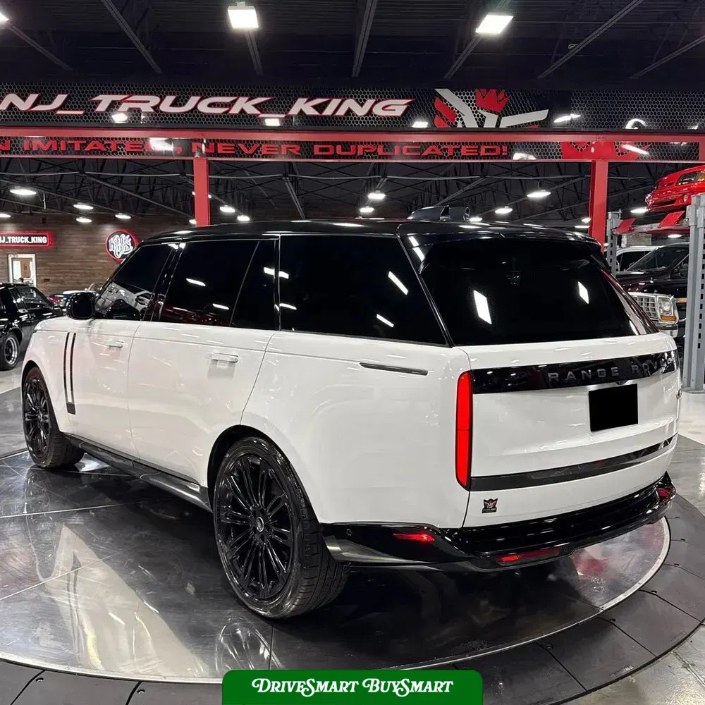 2023 Land Rover Range Rover P530 SE LWB