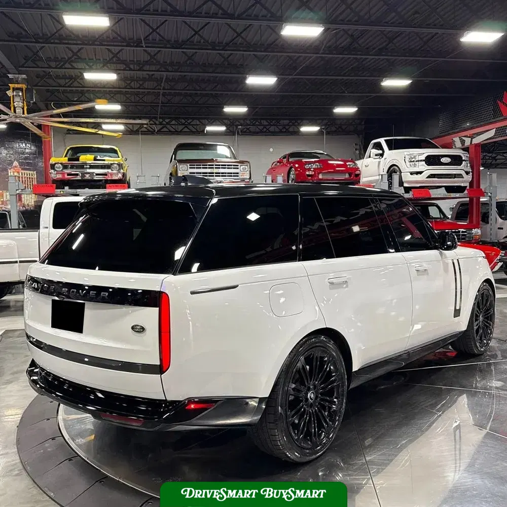 2023 Land Rover Range Rover P530 SE LWB