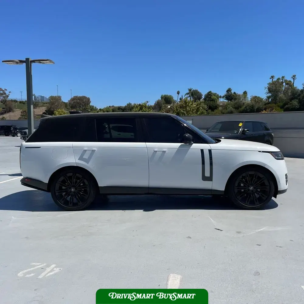 2023 Land Rover Range Rover SE