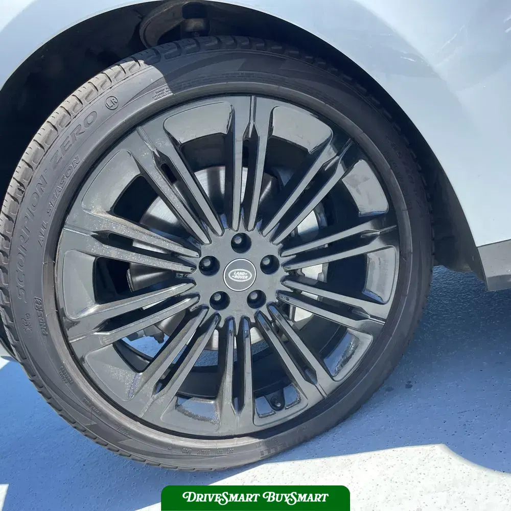 2023 Land Rover Range Rover SE