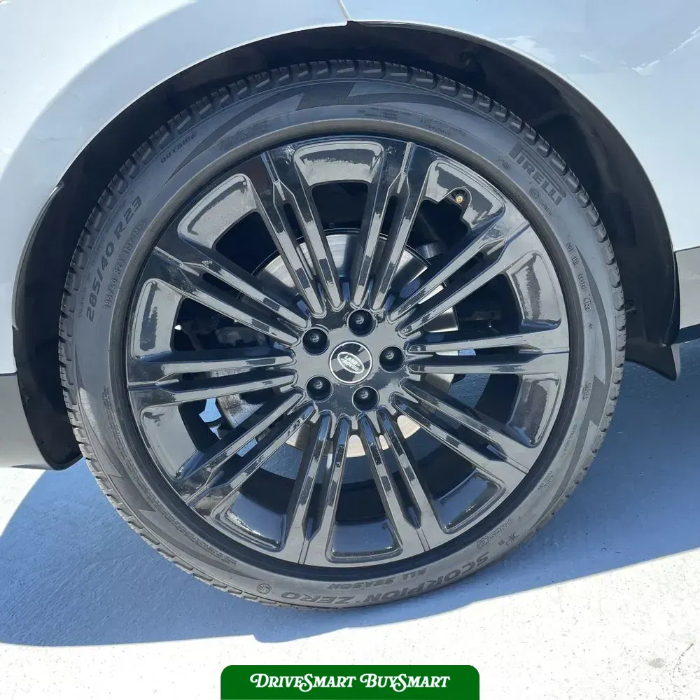 2023 Land Rover Range Rover SE