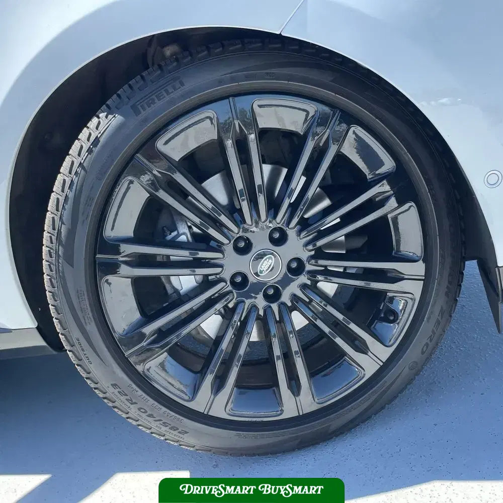 2023 Land Rover Range Rover SE