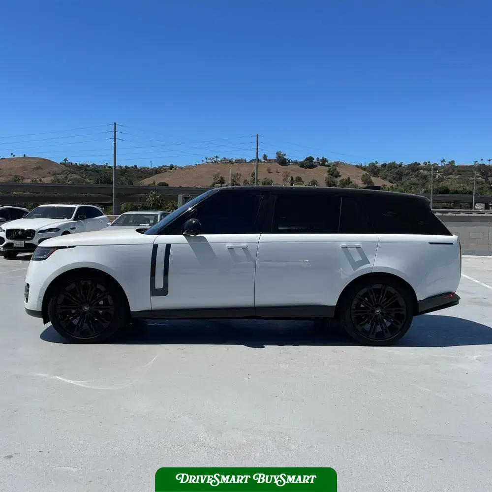 2023 Land Rover Range Rover SE