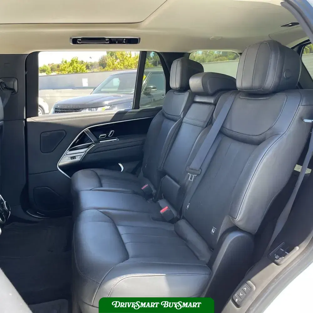 2023 Land Rover Range Rover SE