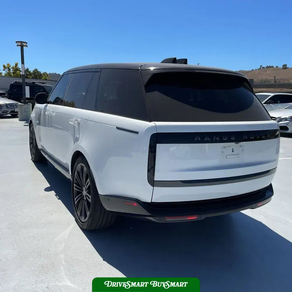 2023 Land Rover Range Rover SE