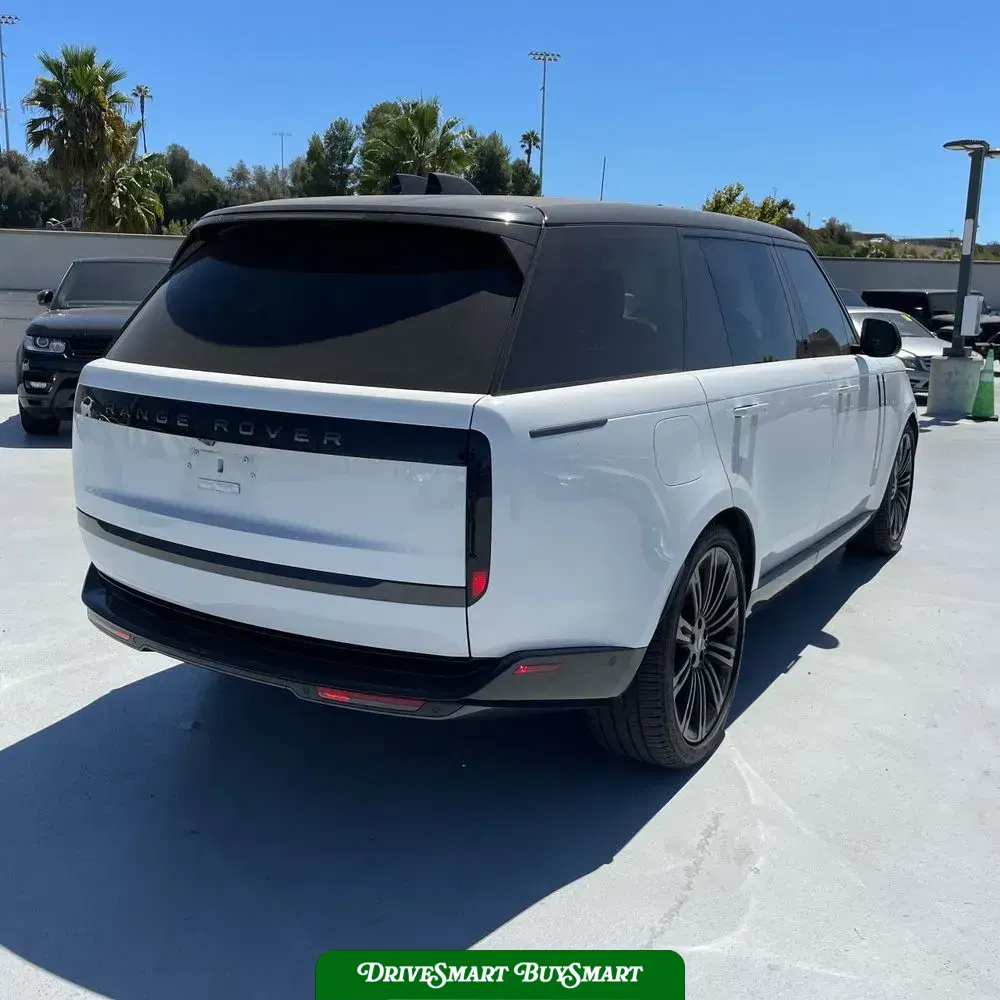 2023 Land Rover Range Rover SE