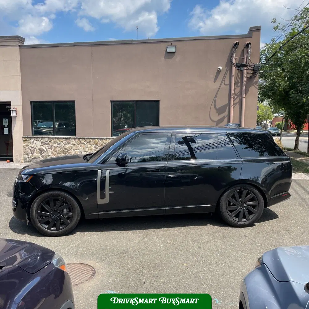 2024 Land Rover Range Rover SE P400