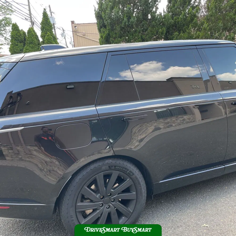 2024 Land Rover Range Rover SE P400