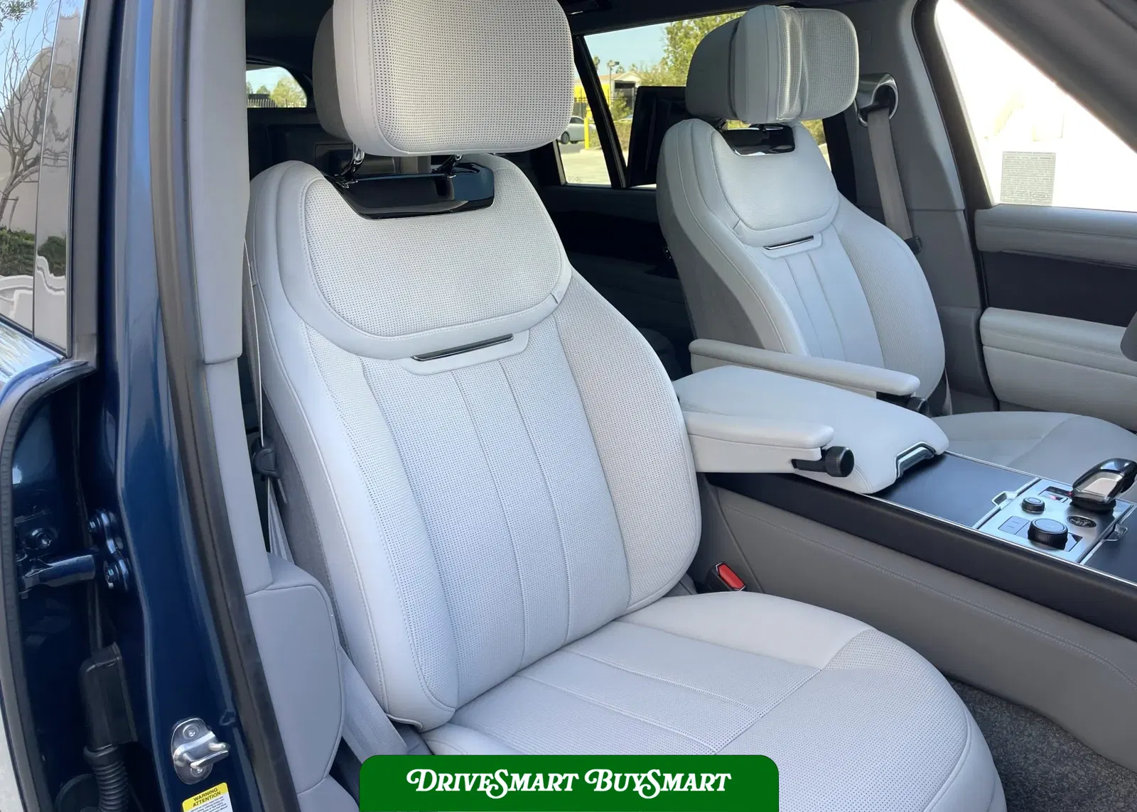 2023 Land Rover Range Rover P530 SV LWB