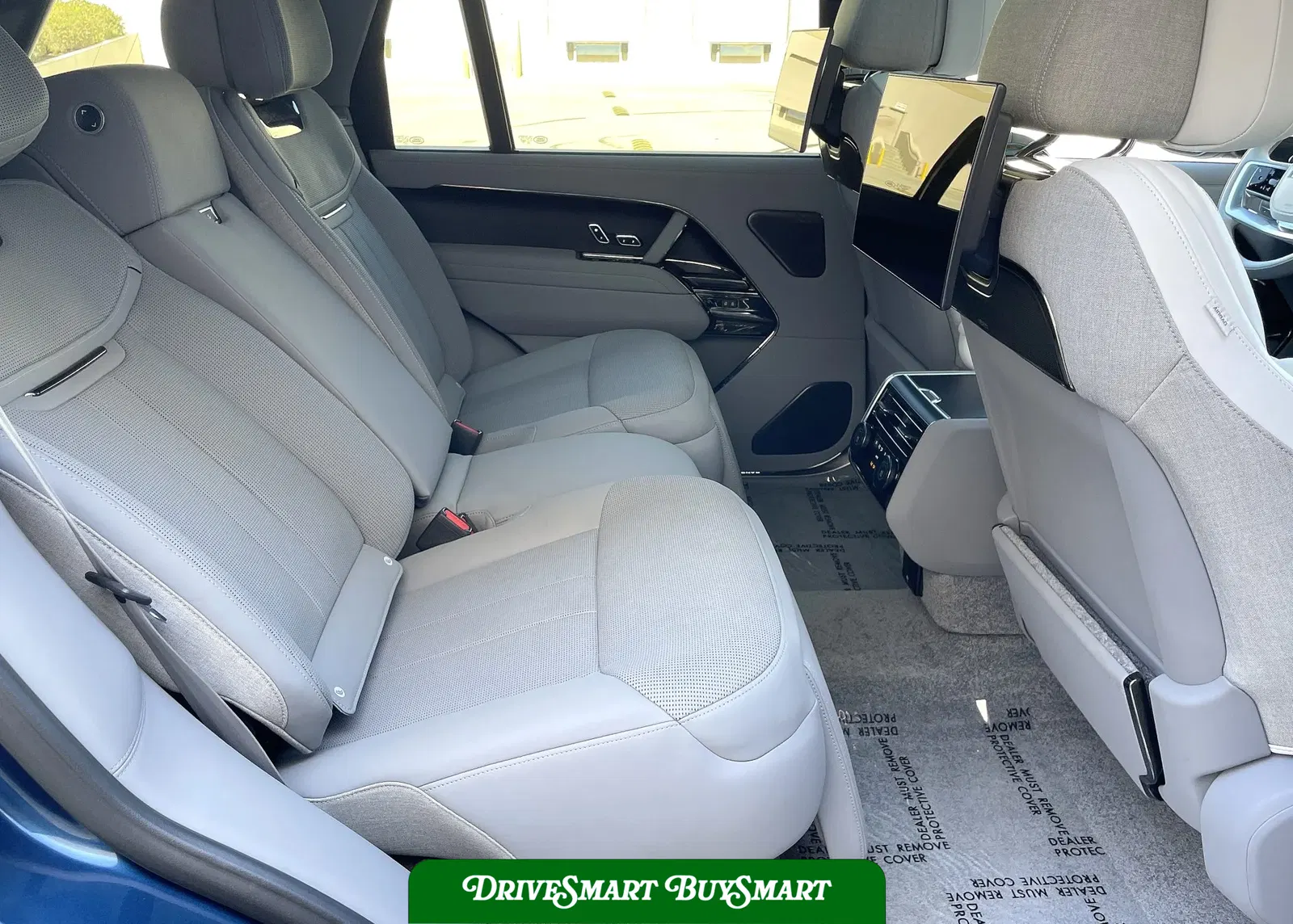 2023 Land Rover Range Rover P530 SV LWB