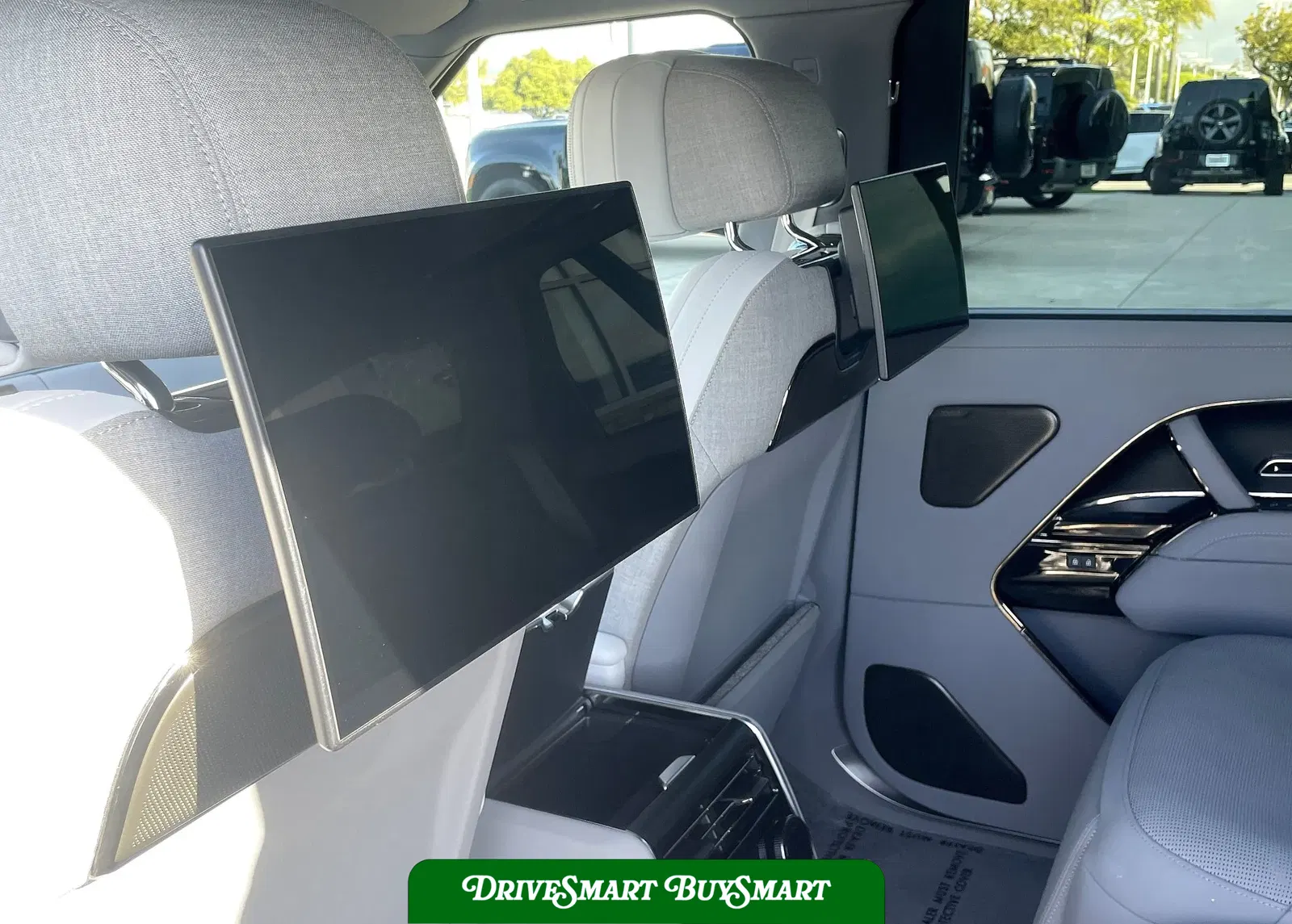 2023 Land Rover Range Rover P530 SV LWB