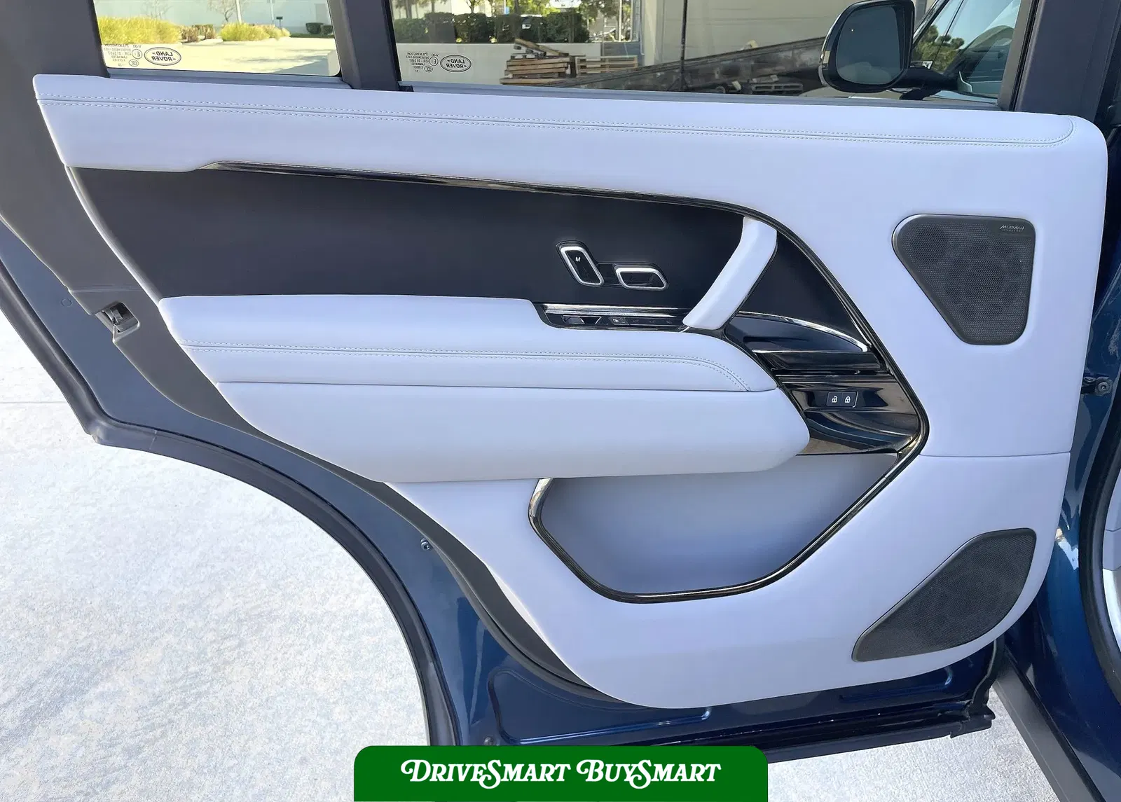 2023 Land Rover Range Rover P530 SV LWB