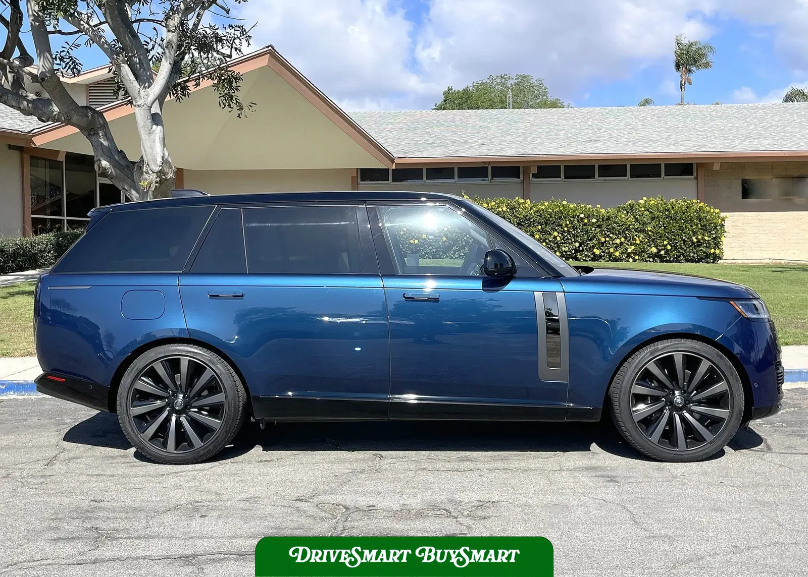 2023 Land Rover Range Rover P530 SV LWB