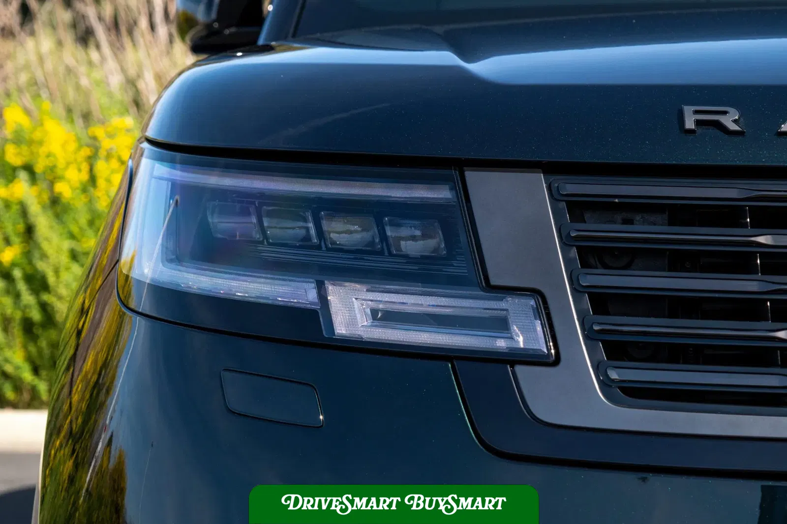 2025 Land Rover Range Rover P615 SV