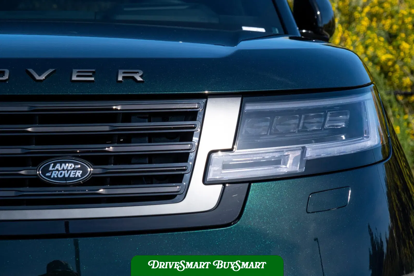2025 Land Rover Range Rover P615 SV