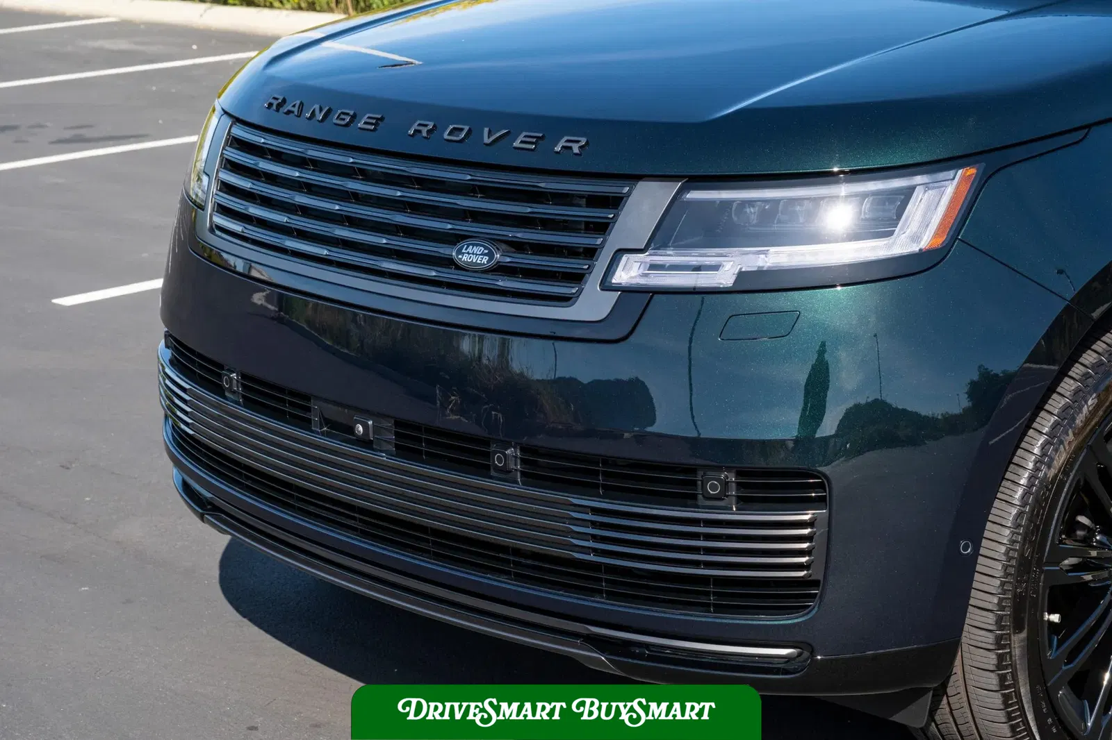 2025 Land Rover Range Rover P615 SV