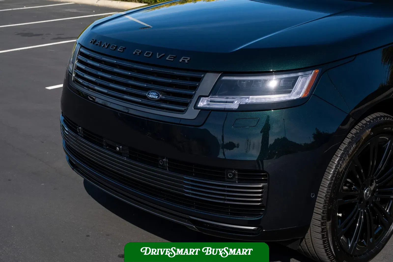 2025 Land Rover Range Rover P615 SV