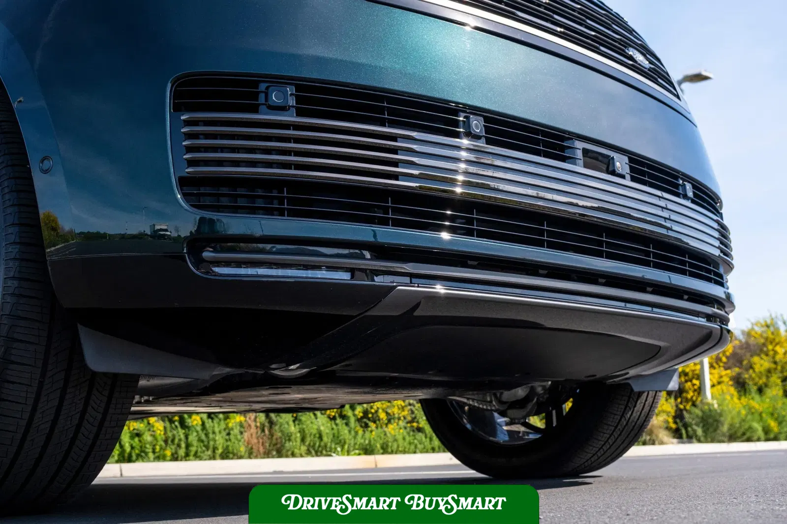 2025 Land Rover Range Rover P615 SV