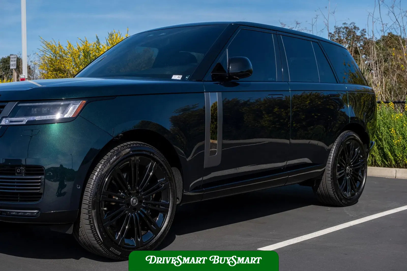 2025 Land Rover Range Rover P615 SV
