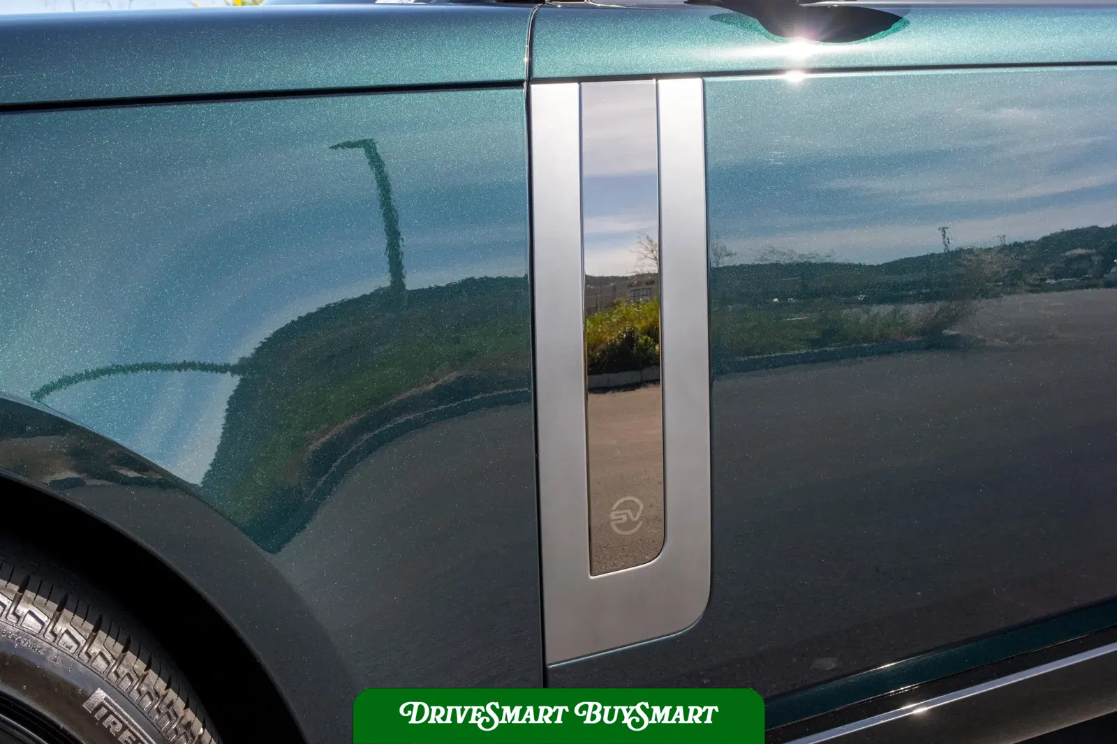 2025 Land Rover Range Rover P615 SV