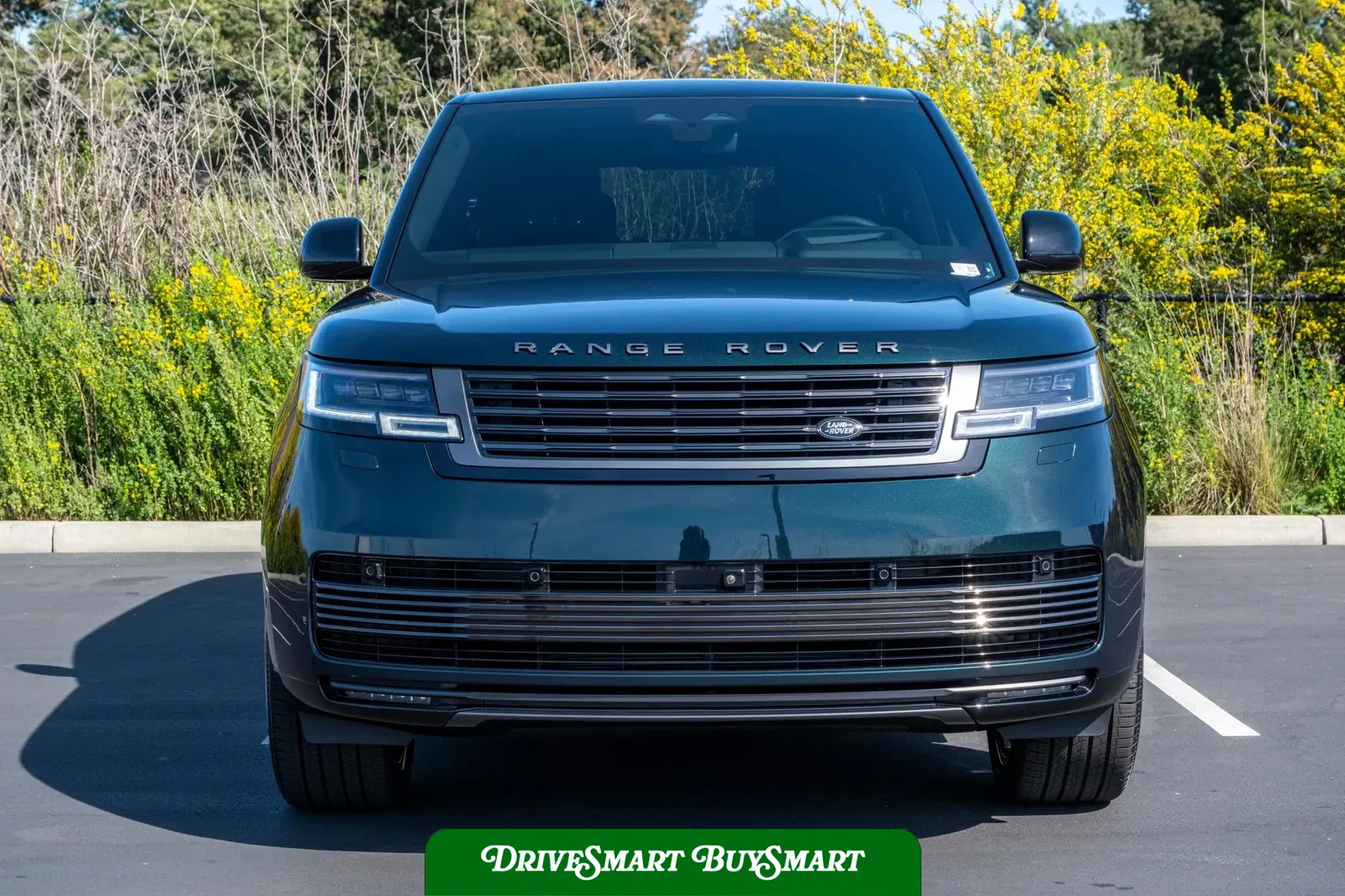 2025 Land Rover Range Rover P615 SV