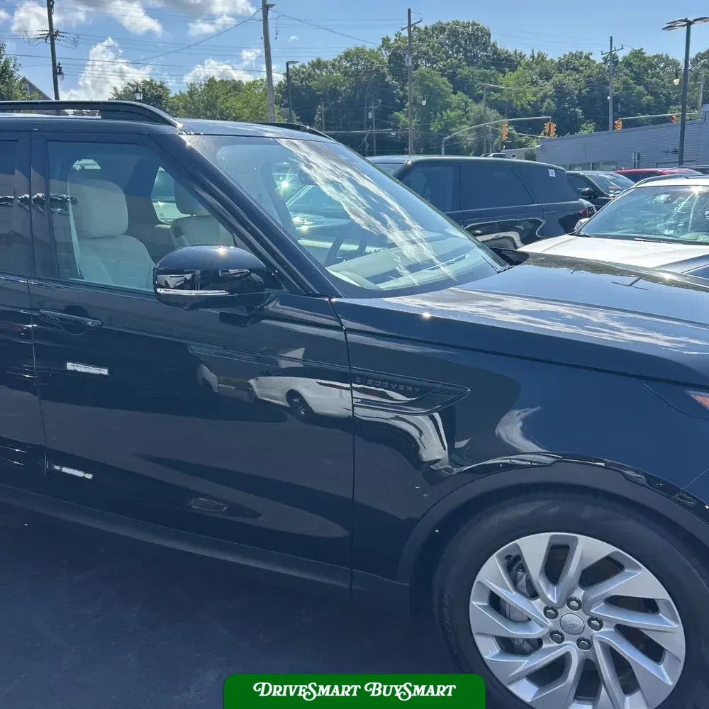 2025 Land Rover Discovery S P300