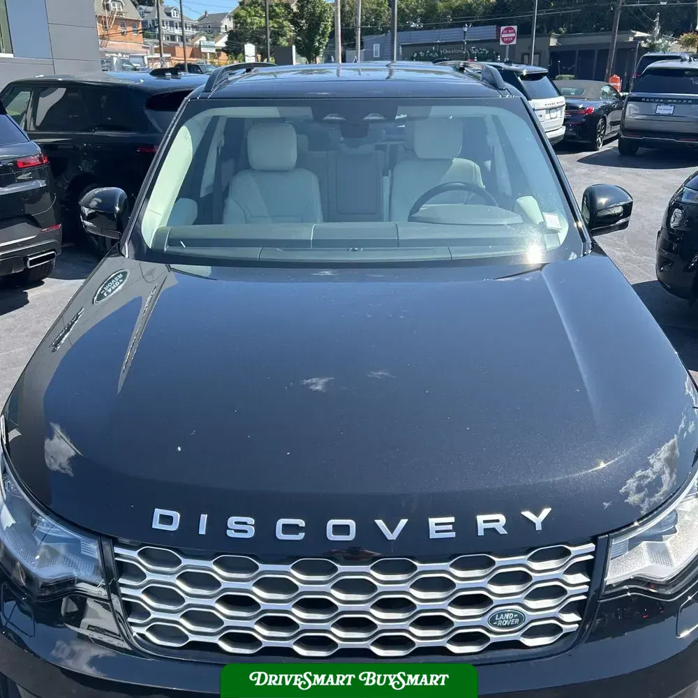 2025 Land Rover Discovery S P300