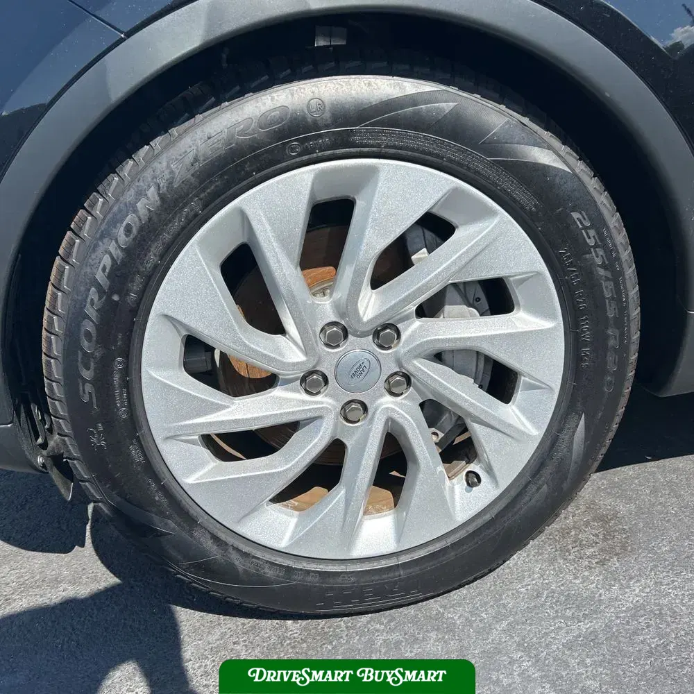 2025 Land Rover Discovery S P300