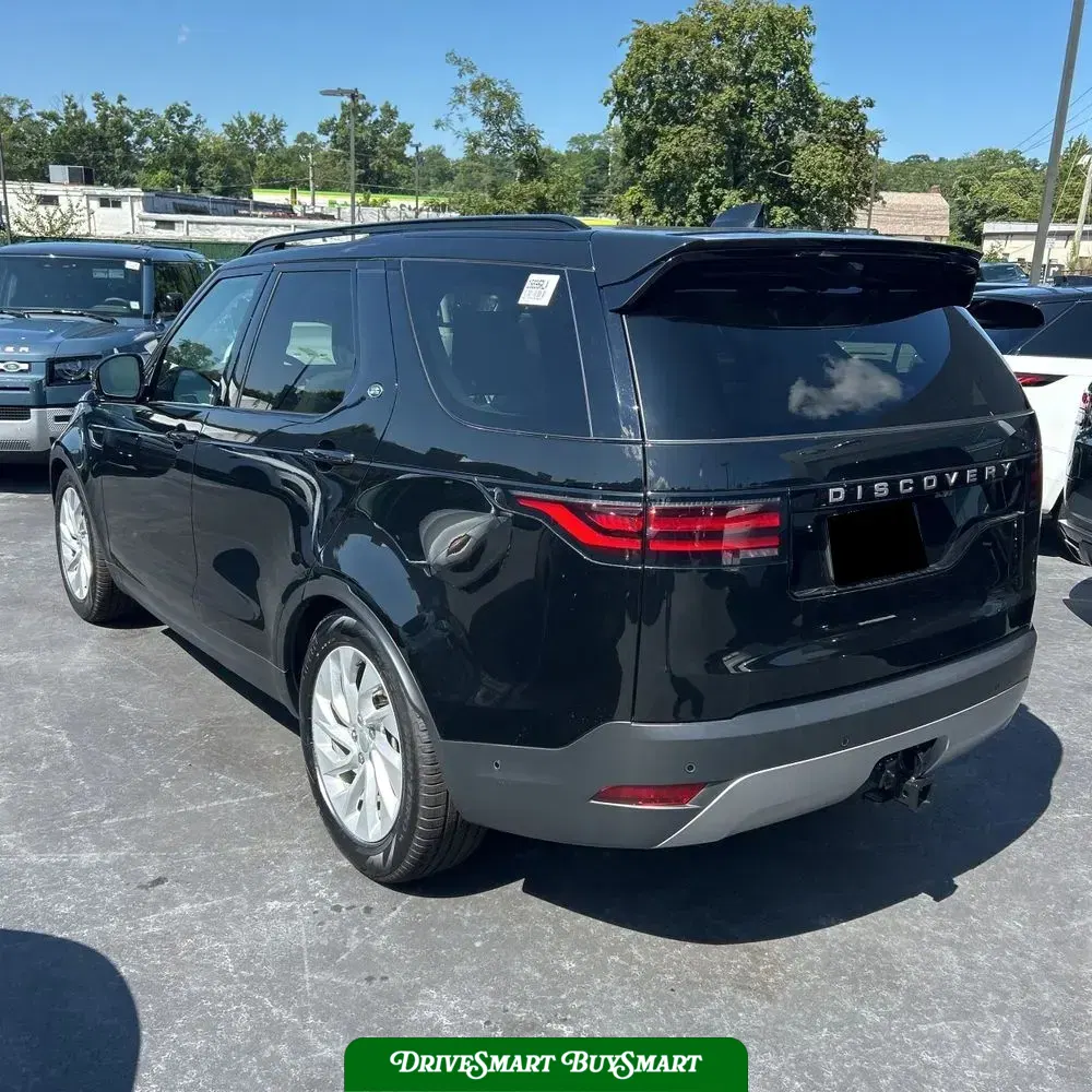 2025 Land Rover Discovery S P300