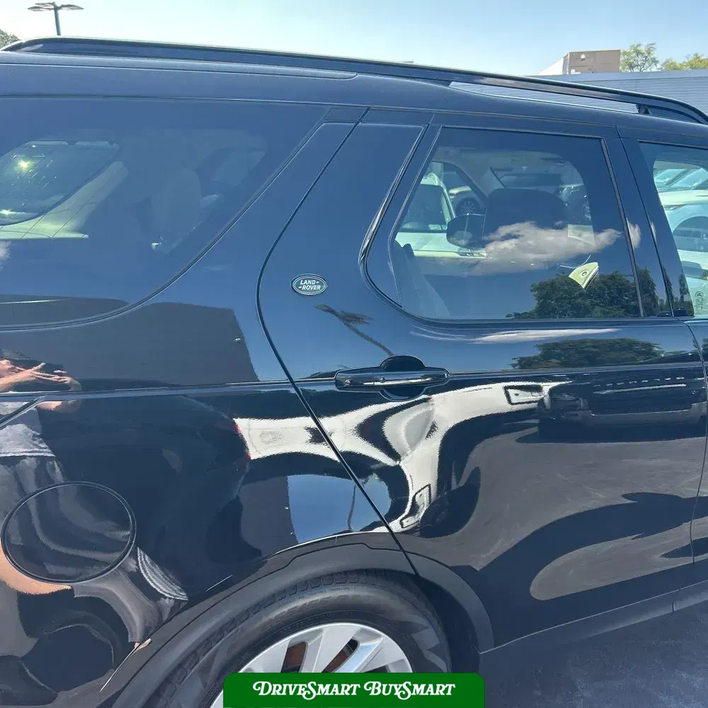 2025 Land Rover Discovery S P300