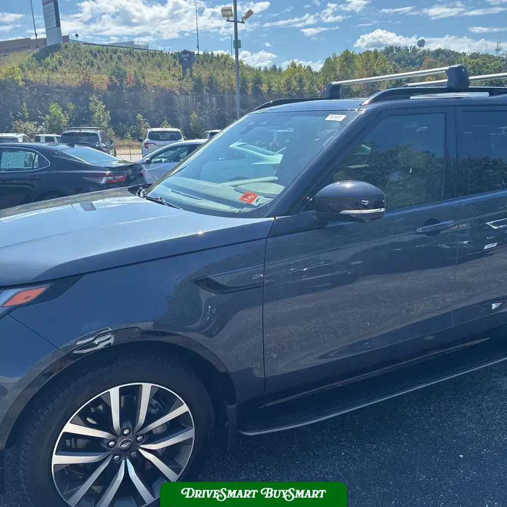 2024 Land Rover Discovery Dynamic SE P300