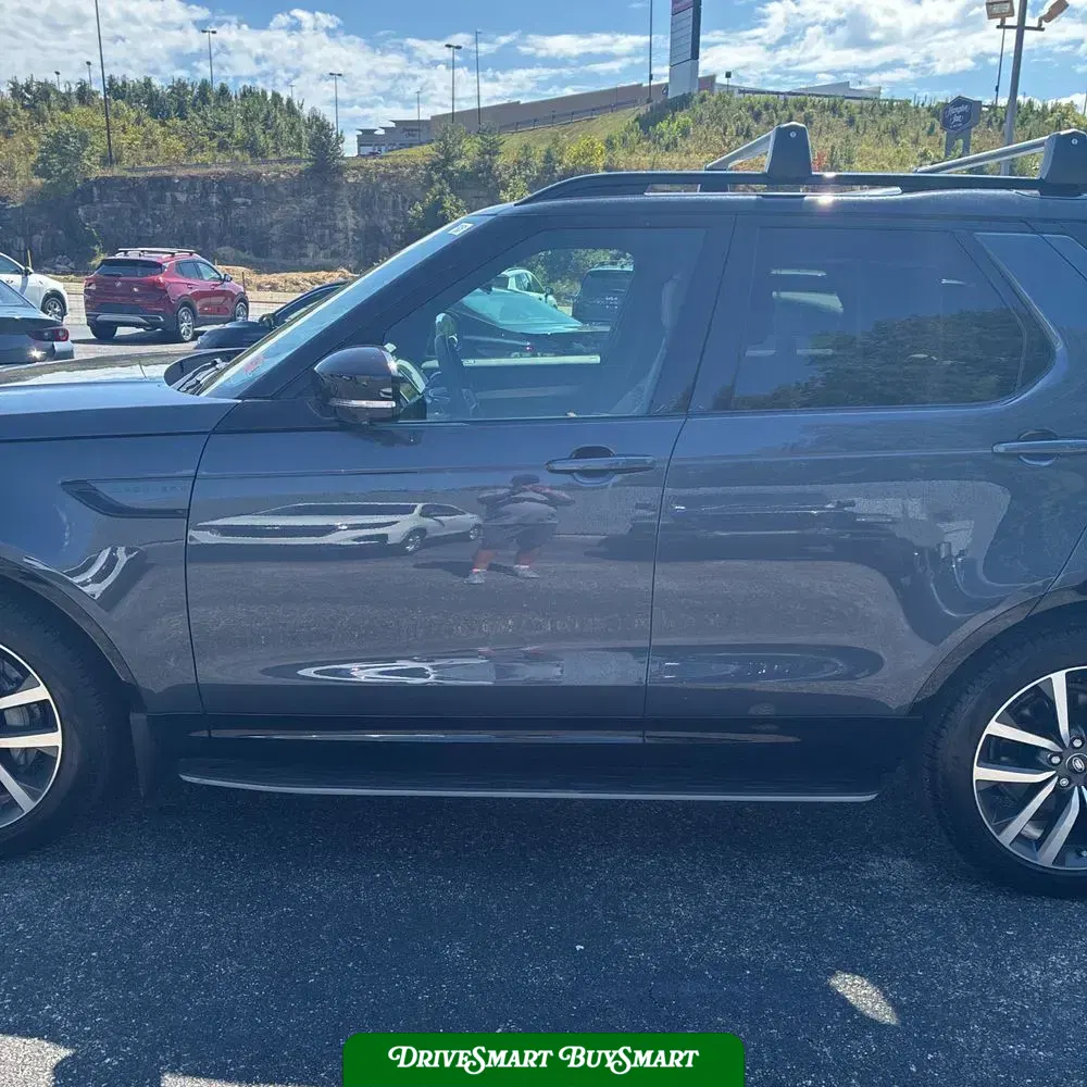 2024 Land Rover Discovery Dynamic SE P300