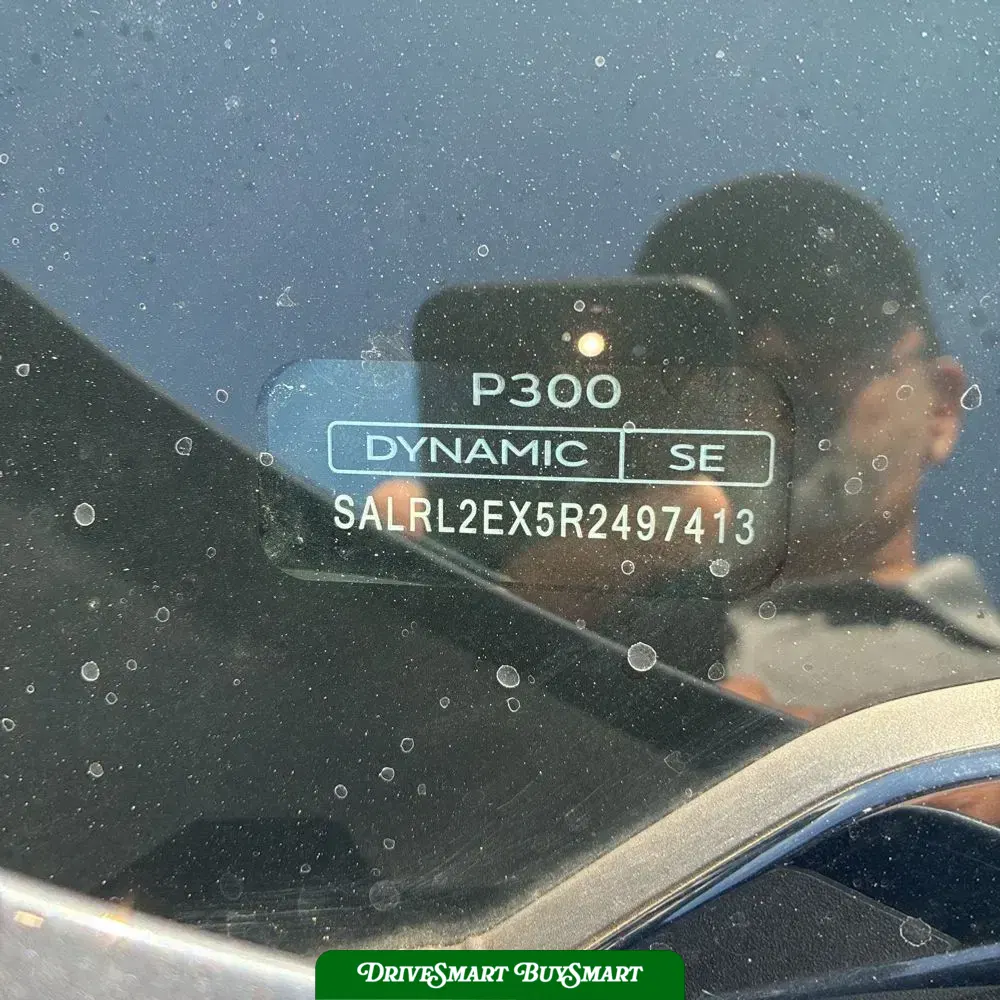 2024 Land Rover Discovery Dynamic SE P300