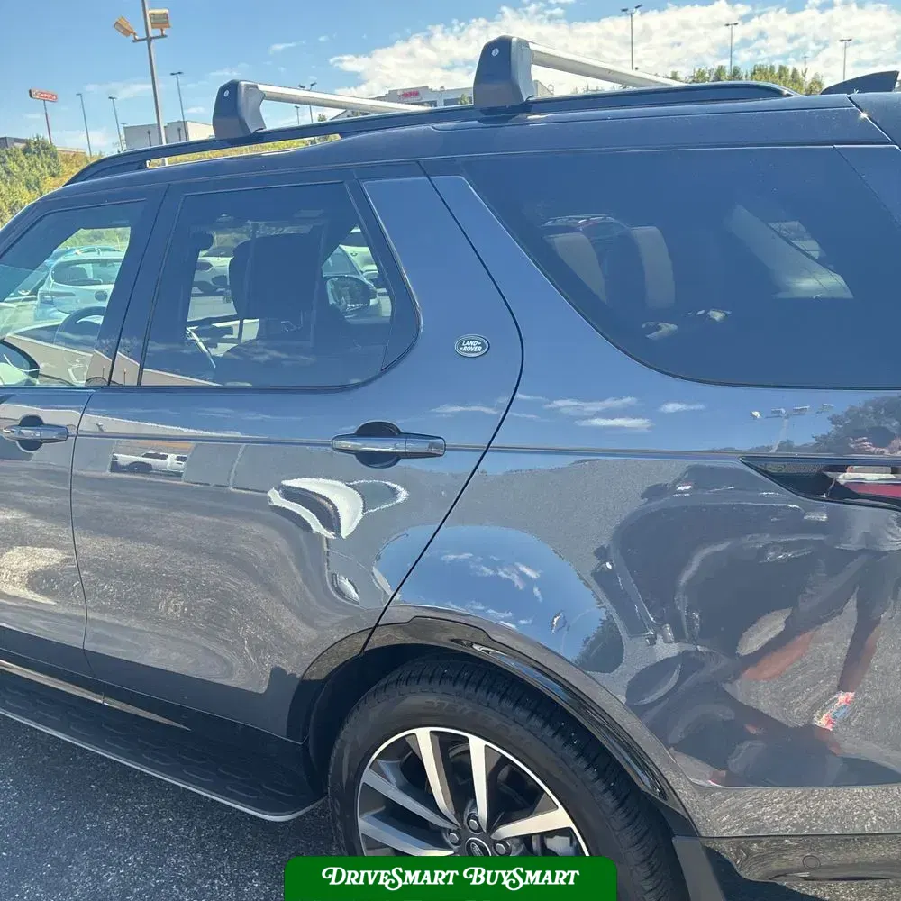 2024 Land Rover Discovery Dynamic SE P300