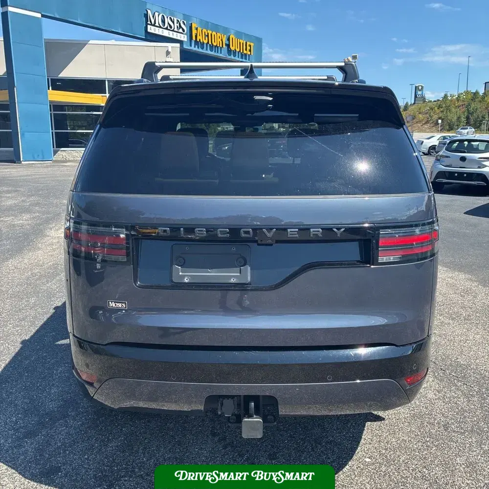 2024 Land Rover Discovery Dynamic SE P300