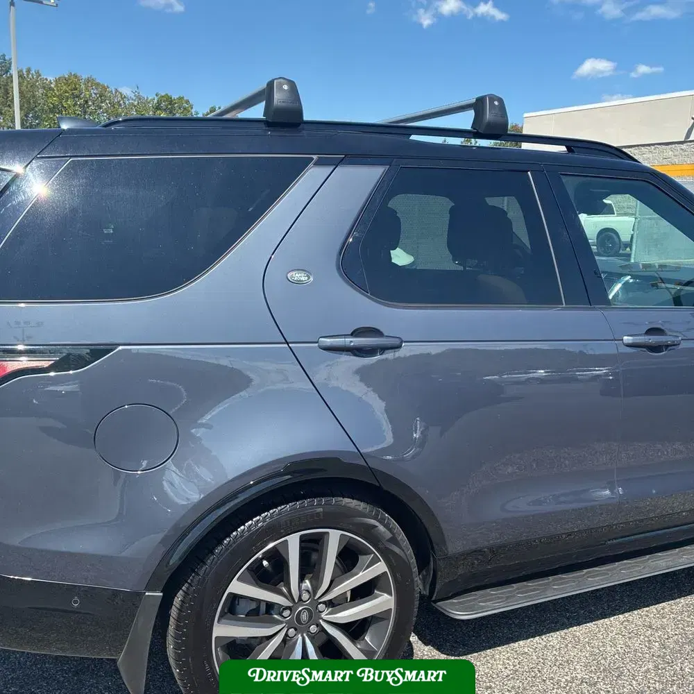 2024 Land Rover Discovery Dynamic SE P300