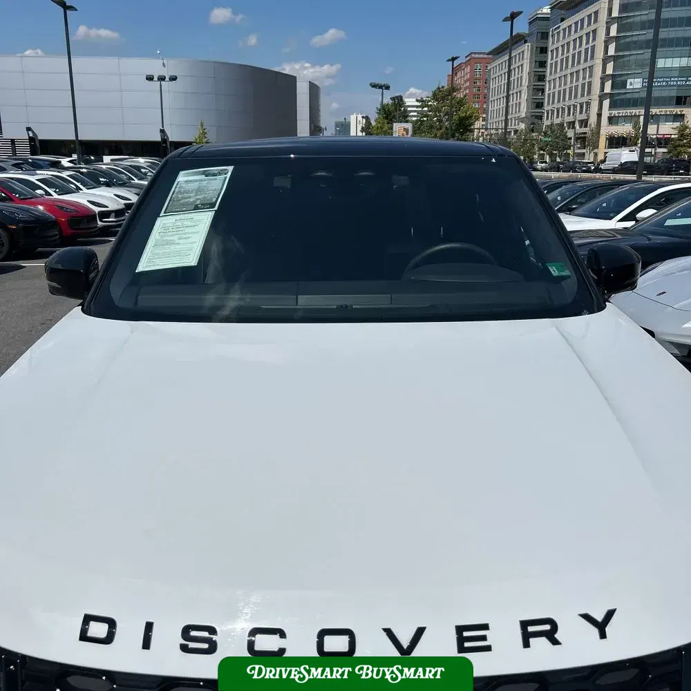 2024 Land Rover Discovery Dynamic SE P300