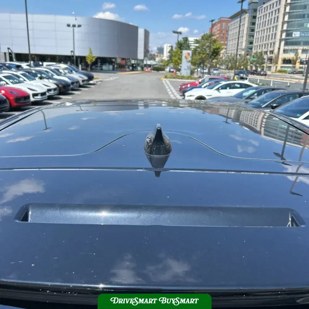 2024 Land Rover Discovery Dynamic SE P300