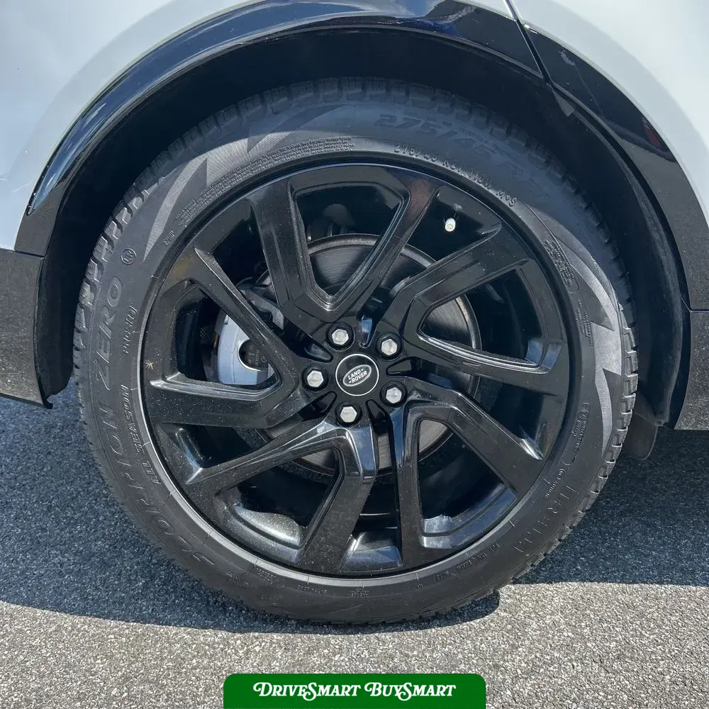 2024 Land Rover Discovery Dynamic SE P300