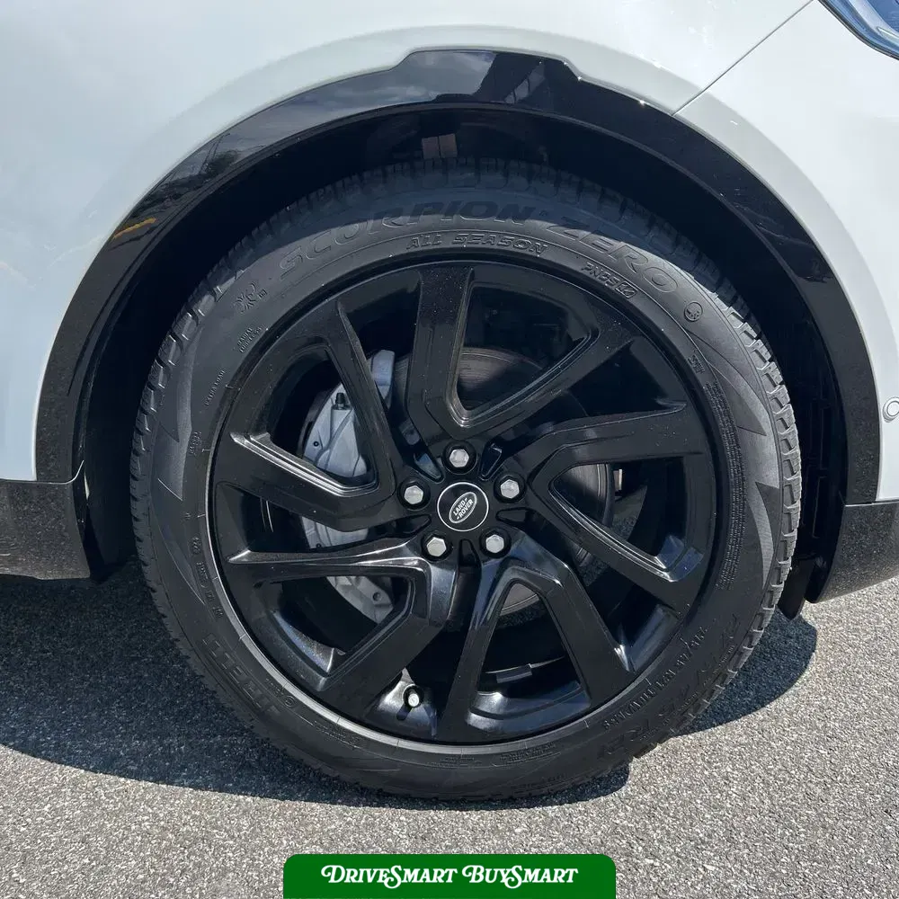 2024 Land Rover Discovery Dynamic SE P300